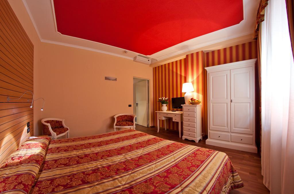 Hotel Cles Bilik gambar